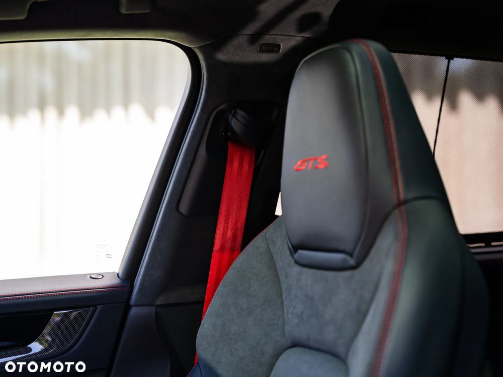 Porsche Cayenne GTS - 18