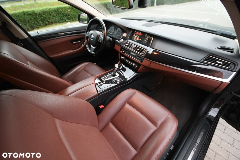 BMW Seria 5 520d xDrive Luxury Line - 18