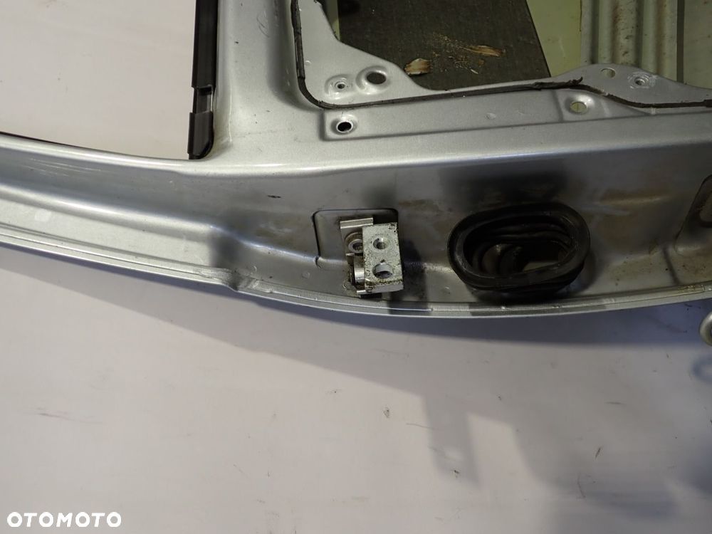 DRZWI PRAWY TYŁ VOLKSWAGEN BORA - 21
