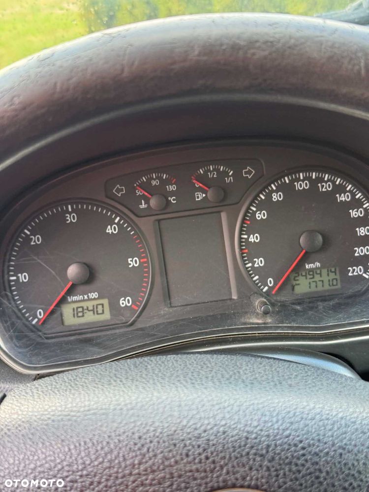 Volkswagen Polo - 8