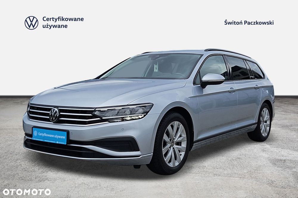Volkswagen Passat - 1