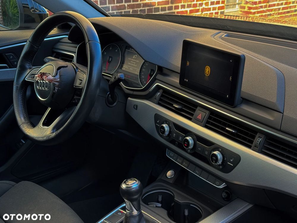 Audi A4 Limousine 2.0 TDI DPF clean diesel S line Sportpaket - 8