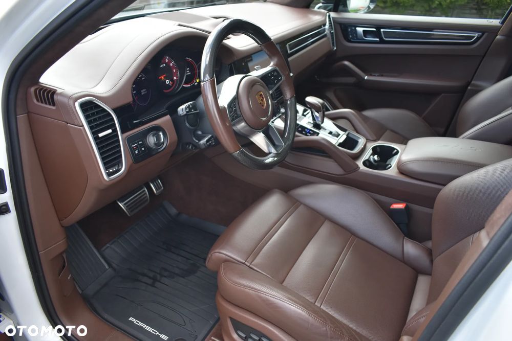 Porsche Cayenne - 20