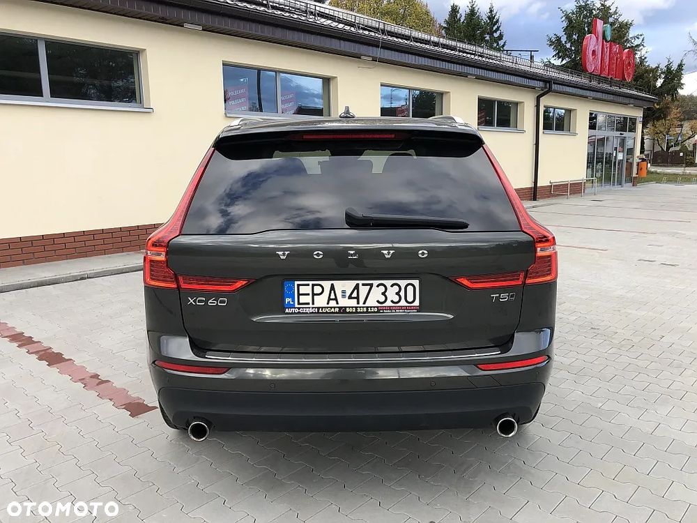 Volvo XC 60 T5 AWD Momentum Pro - 6