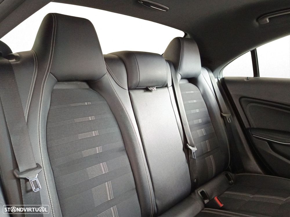 Mercedes-Benz CLA 180 - 26