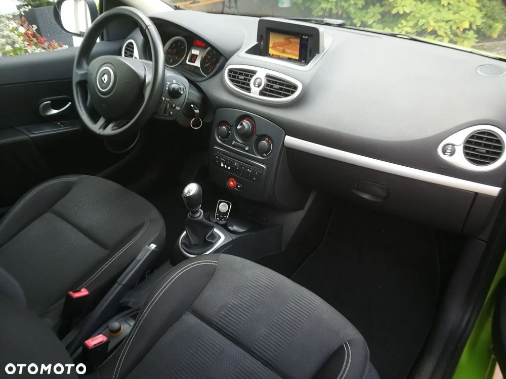Renault Clio 1.5 dCi Privilege - 16