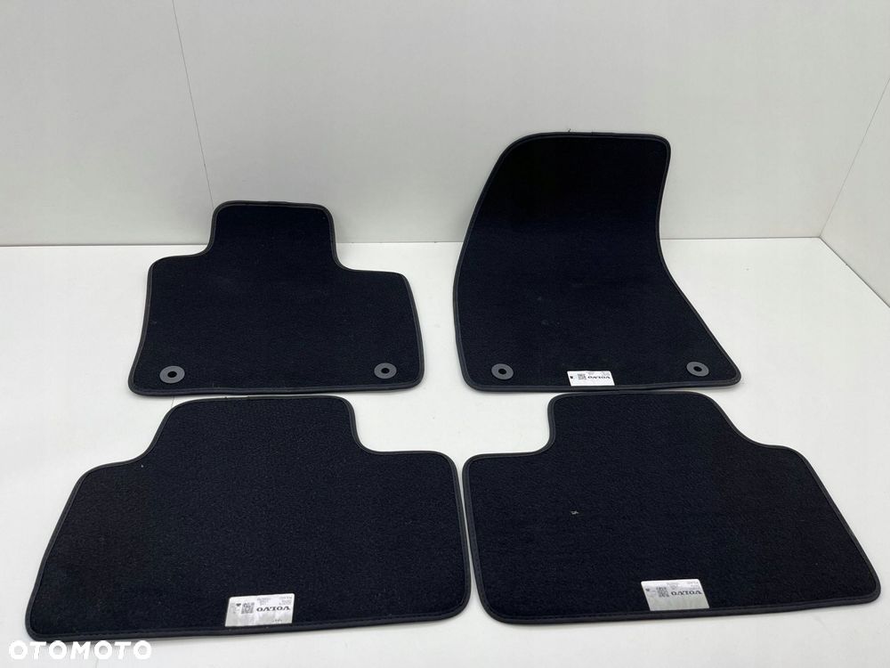 VOLVO XC40 DYWANIKI WELUROWE KOMPLET 32328775 - 6
