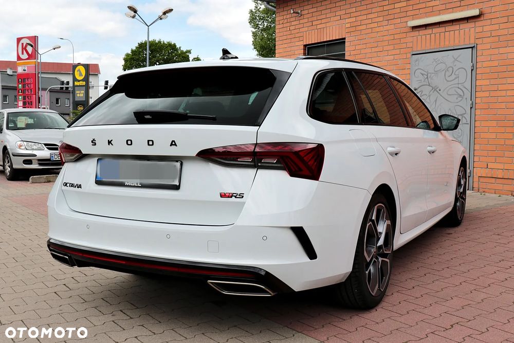 Skoda Octavia 2.0 TDI DSG RS - 17