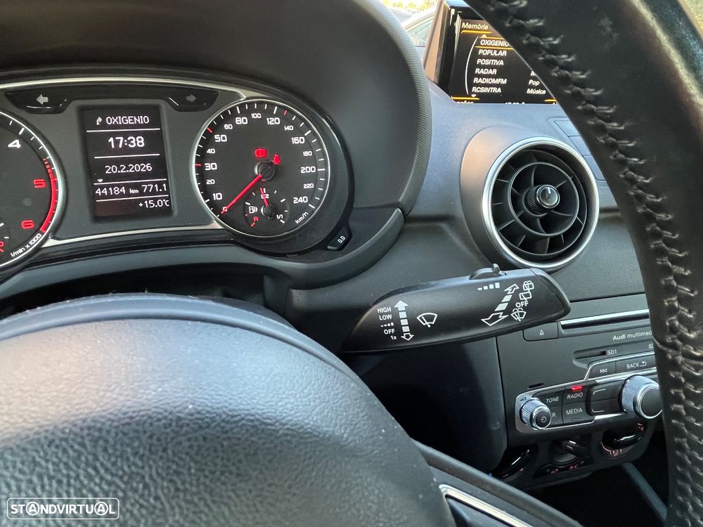 Audi A1 Sportback 1.6 TDI S-line - 7