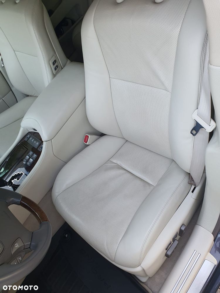 Lexus LS 460 Prestige - 24