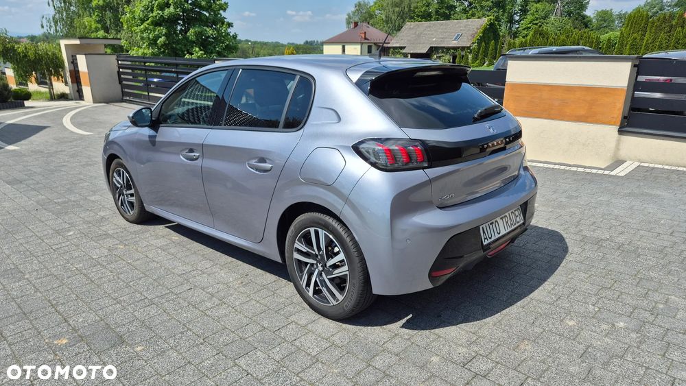 Peugeot 208 - 3