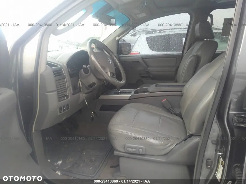 Nissan Armada - 5