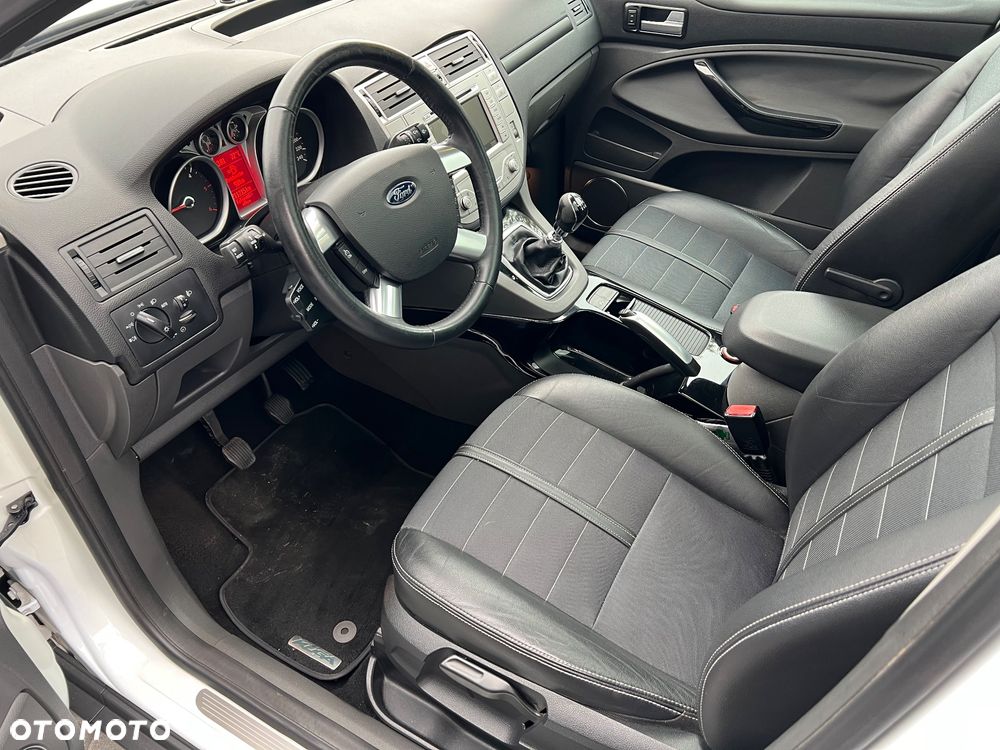 Ford Kuga - 14