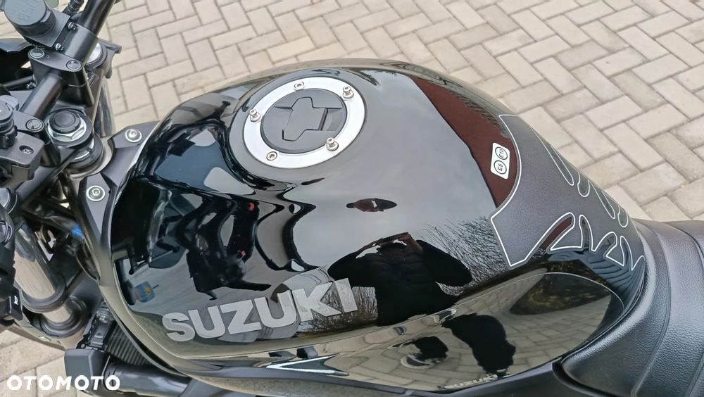 Suzuki SV - 10