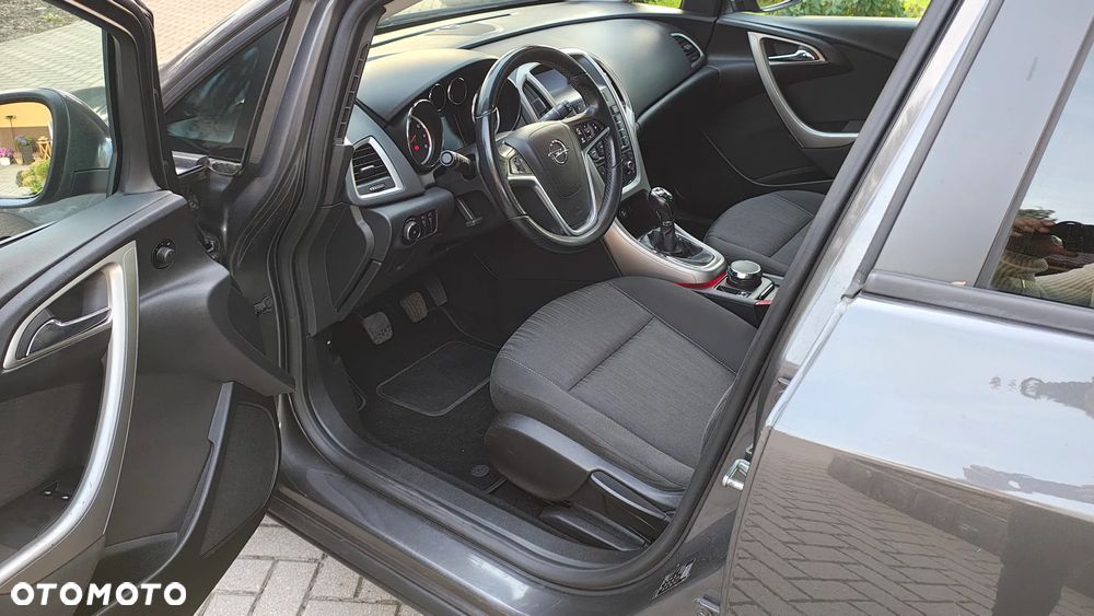 Opel Astra GTC 1.4 Turbo - 9