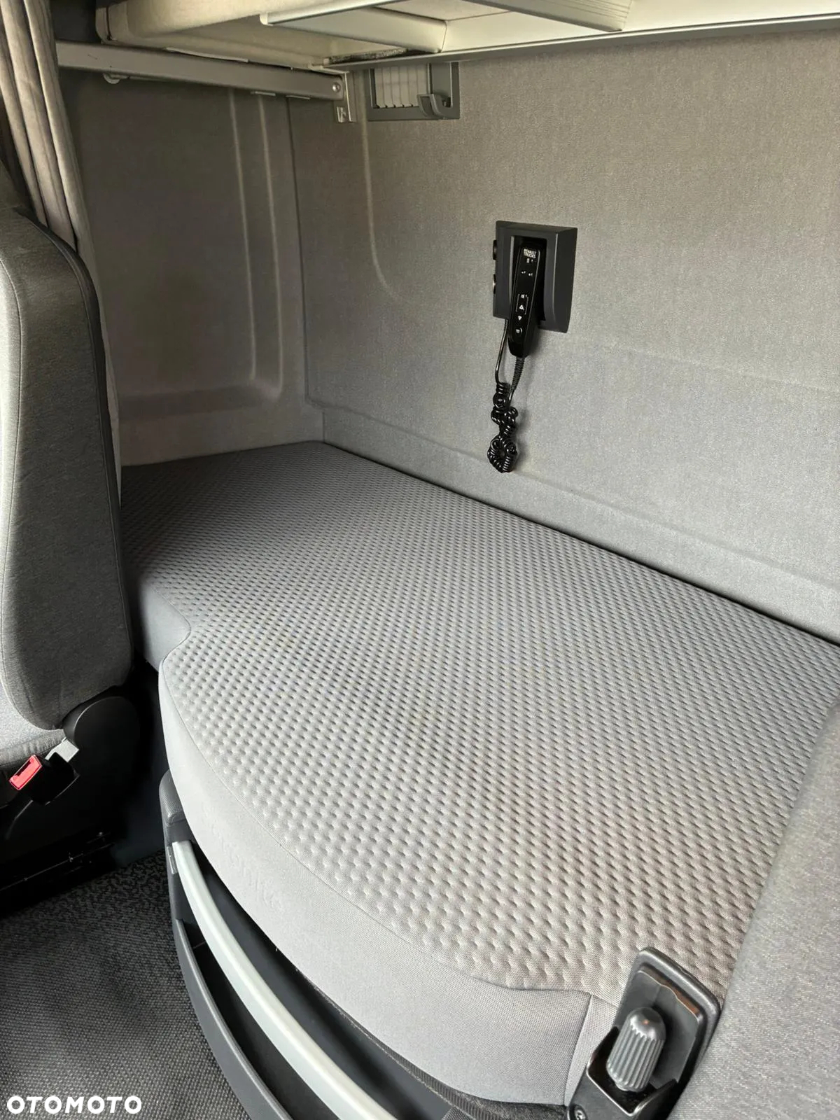 Renault T480 Sleeper cab - 14
