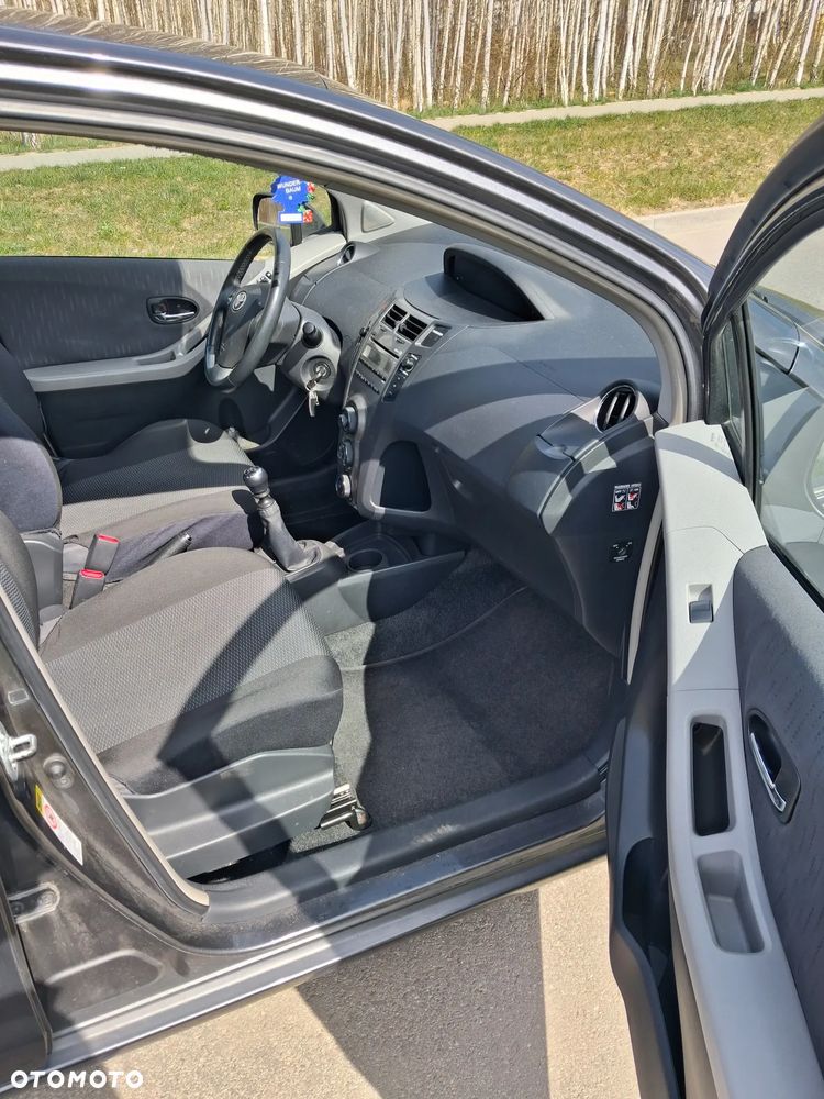Toyota Yaris - 6