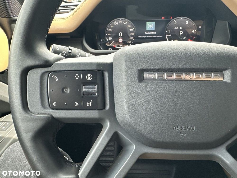 Land Rover Defender - 19