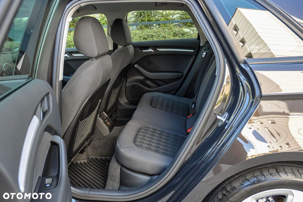 Audi A3 Sportback - 8
