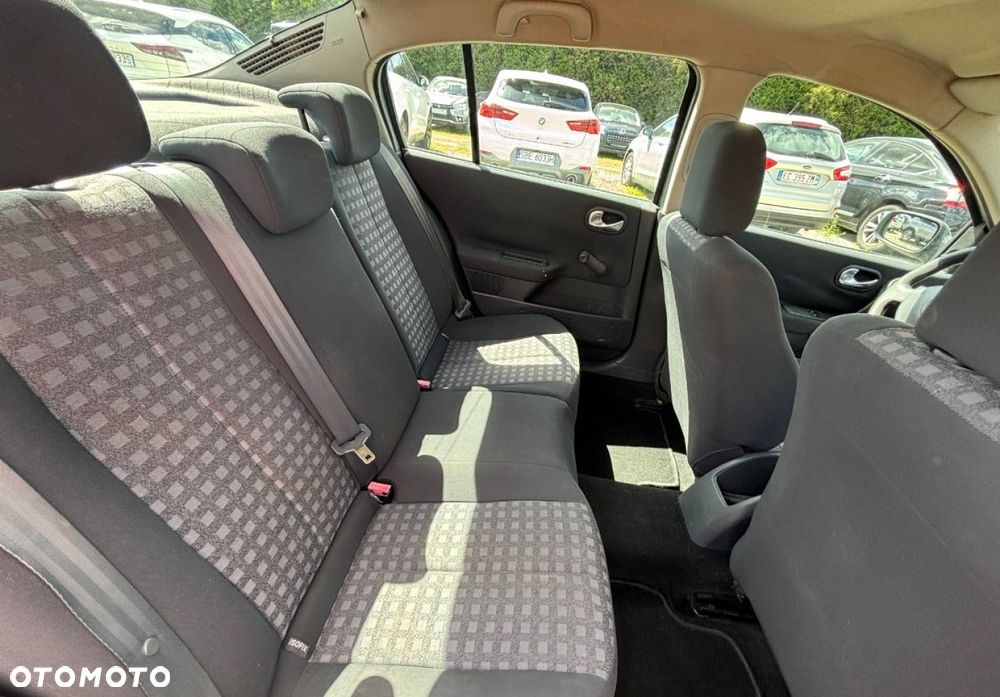 Renault Megane - 17
