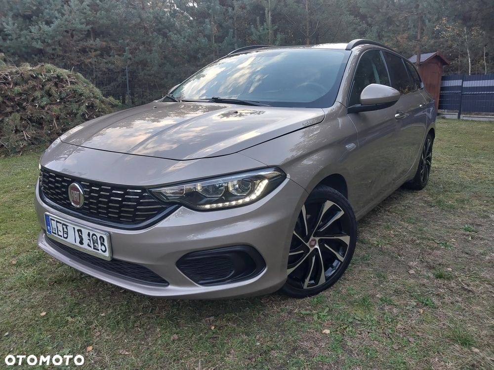 Fiat Tipo - 12