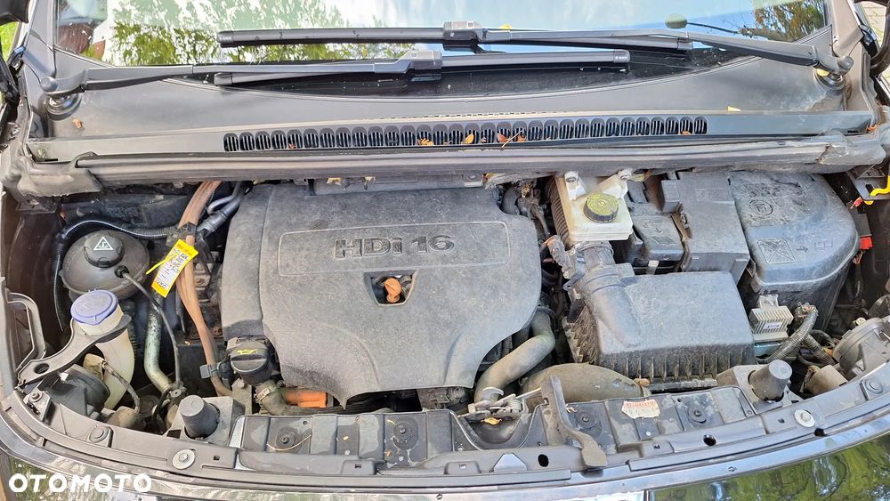 Peugeot 3008 2.0 HDi HYbrid4 - 19