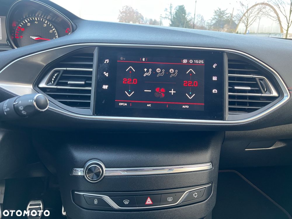 Peugeot 308 1.6 e-THP S&S GTi by Sport - 29