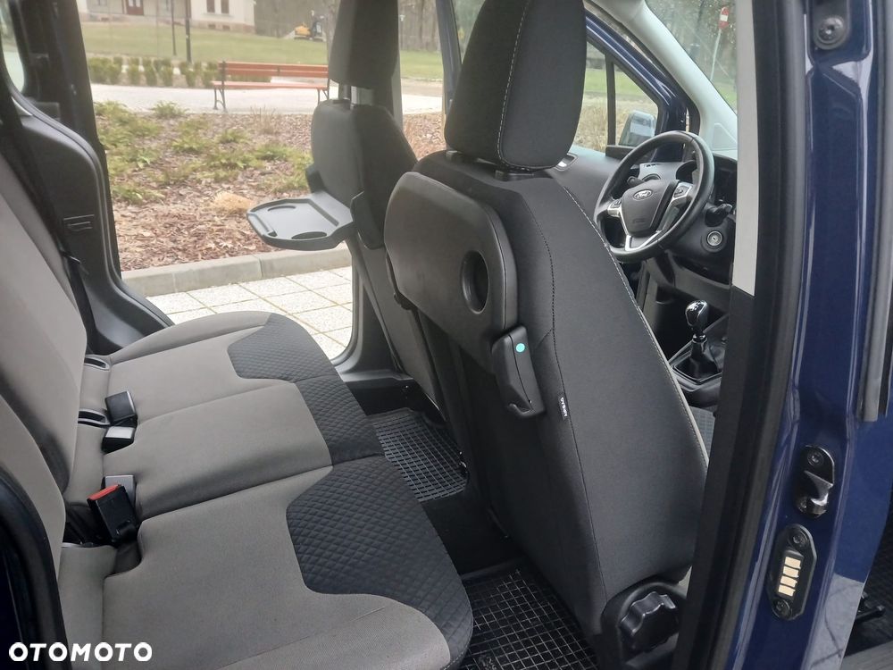 Ford Tourneo Courier - 21