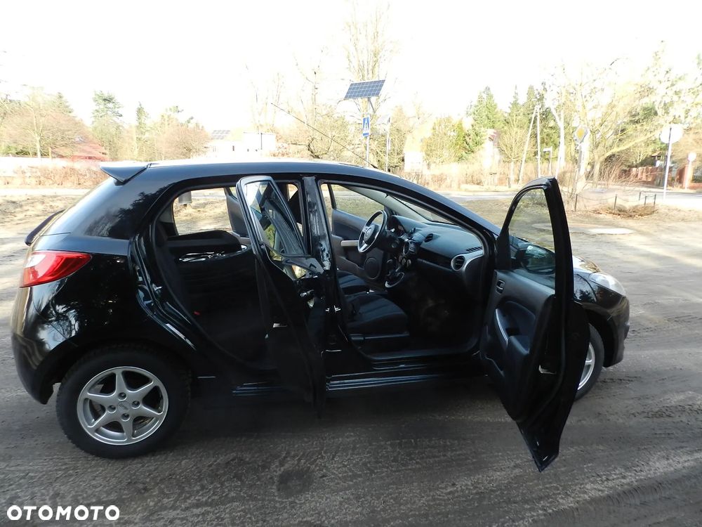 Mazda 2 - 10