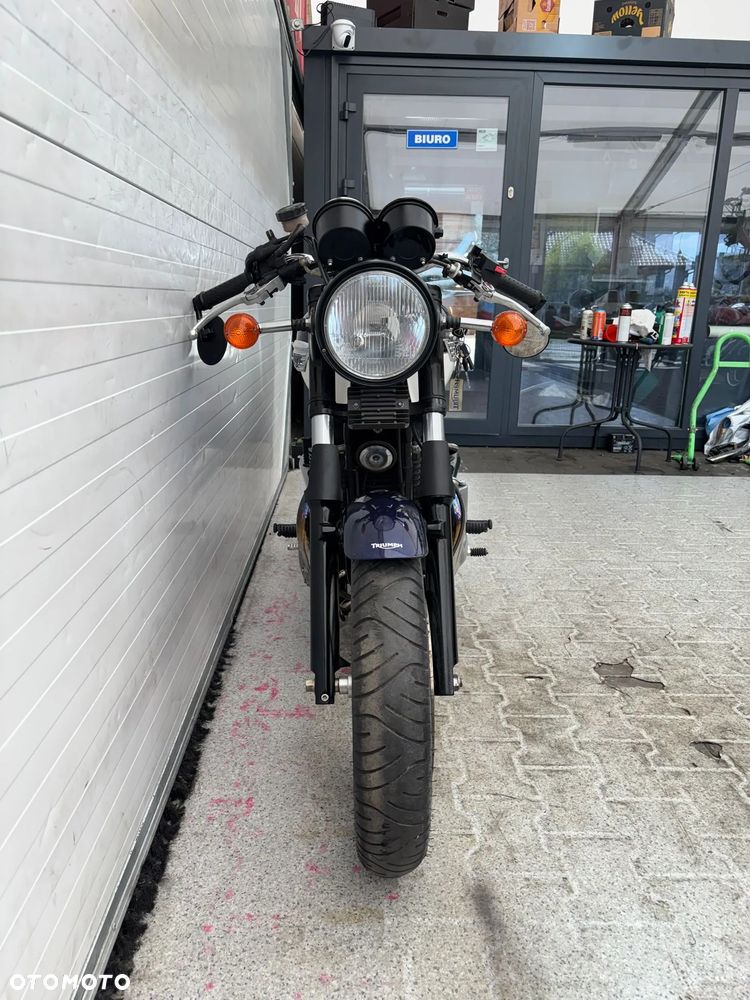 Triumph Bonneville - 28