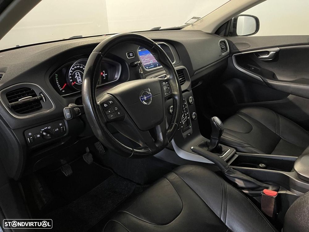 Volvo V40 1.6 D2 Momentum - 11