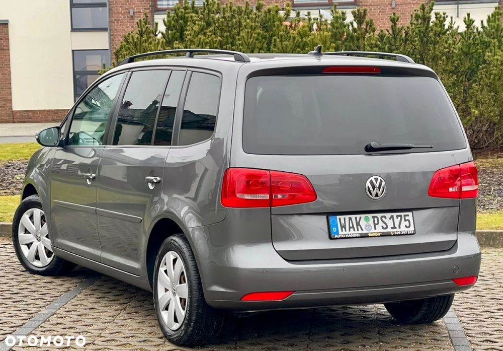 Volkswagen Touran 2.0 TDI DSG Highline - 12