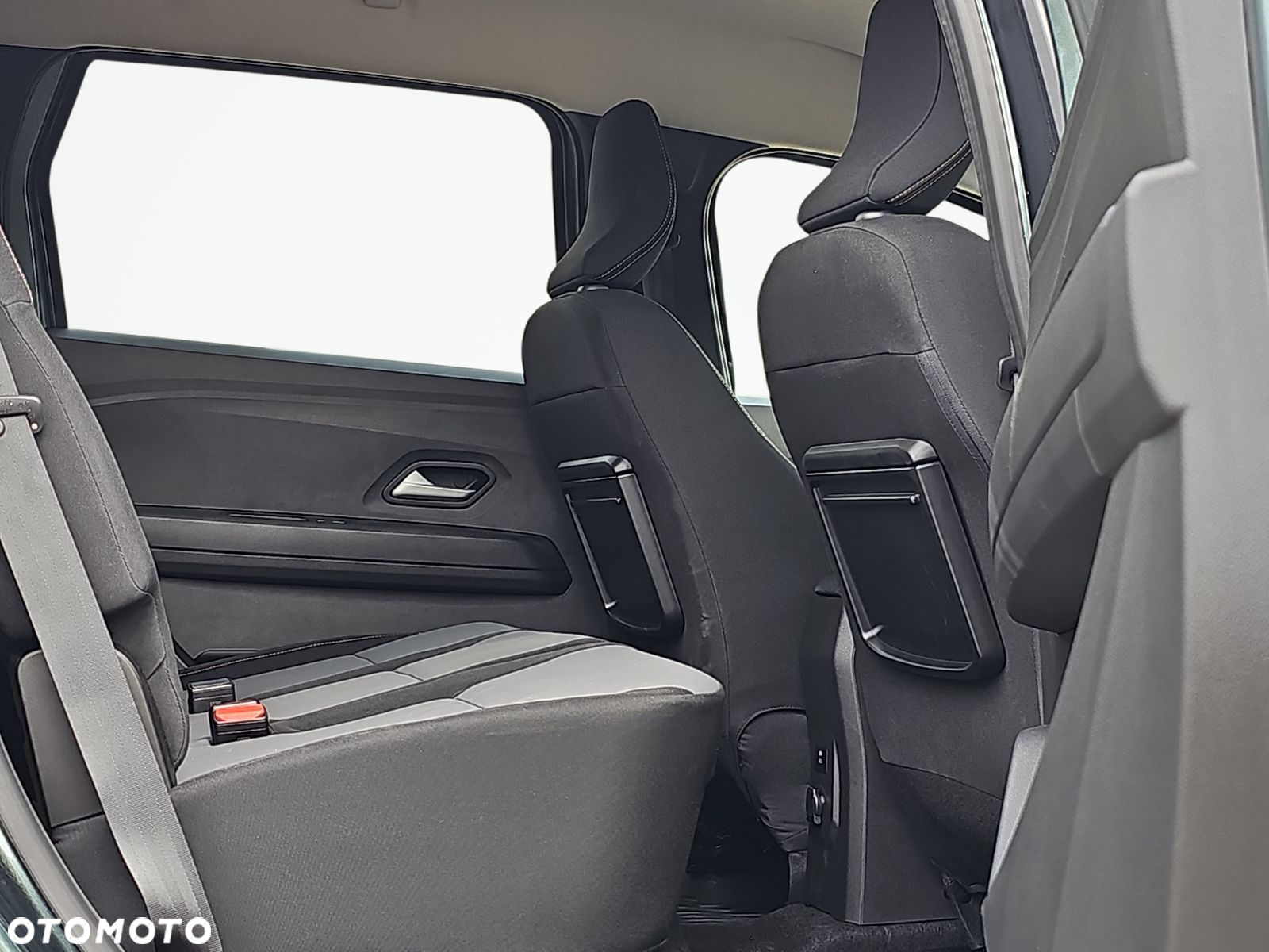 Dacia Jogger 1.6 Full Hybrid 140 Extreme MMT - 21