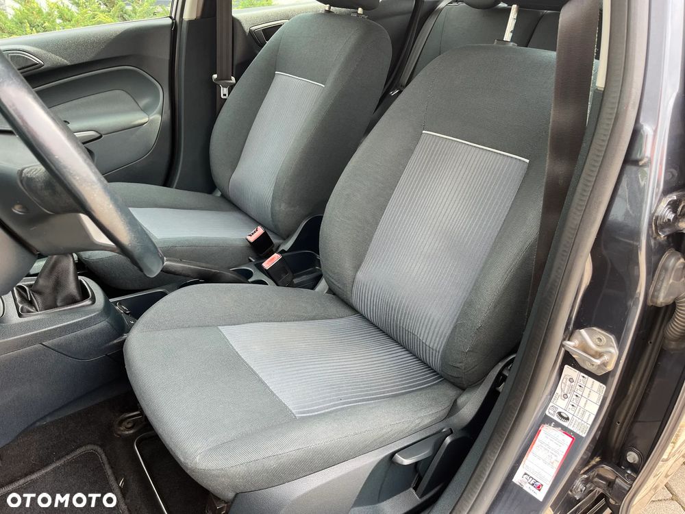 Ford Fiesta - 12