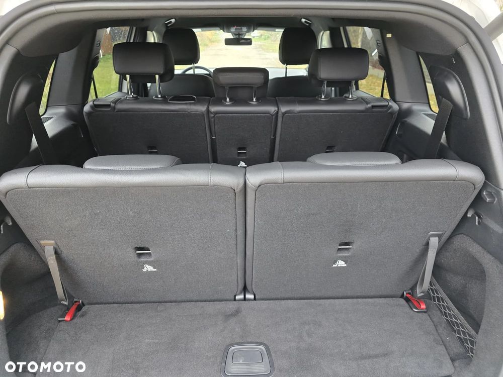 Mercedes-Benz GLB 250 Progressive 8G-DCT - 16