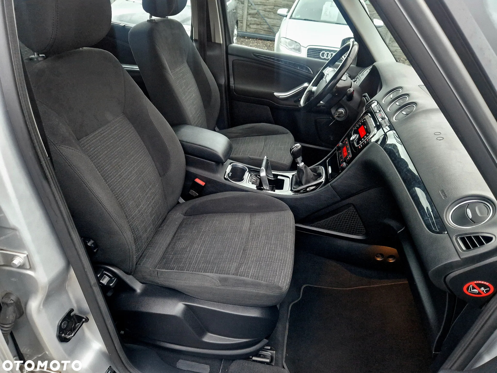 Ford Galaxy 2.0 TDCi Ghia - 17