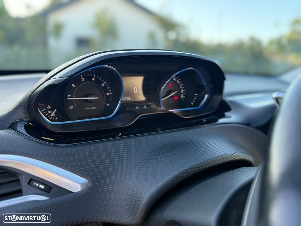 Peugeot 2008 PureTech 82 Allure - 12