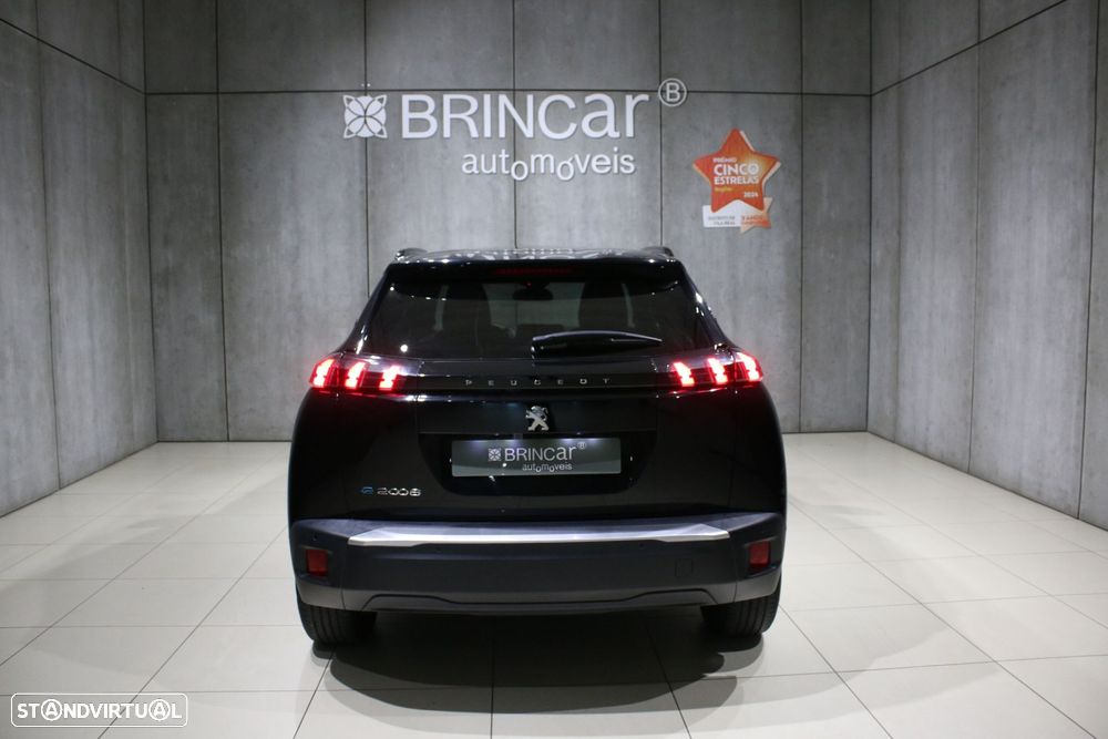 Peugeot e-2008 Allure - 11