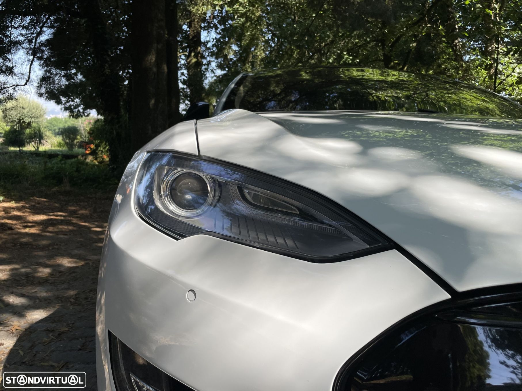 Tesla Model S 90D - 8