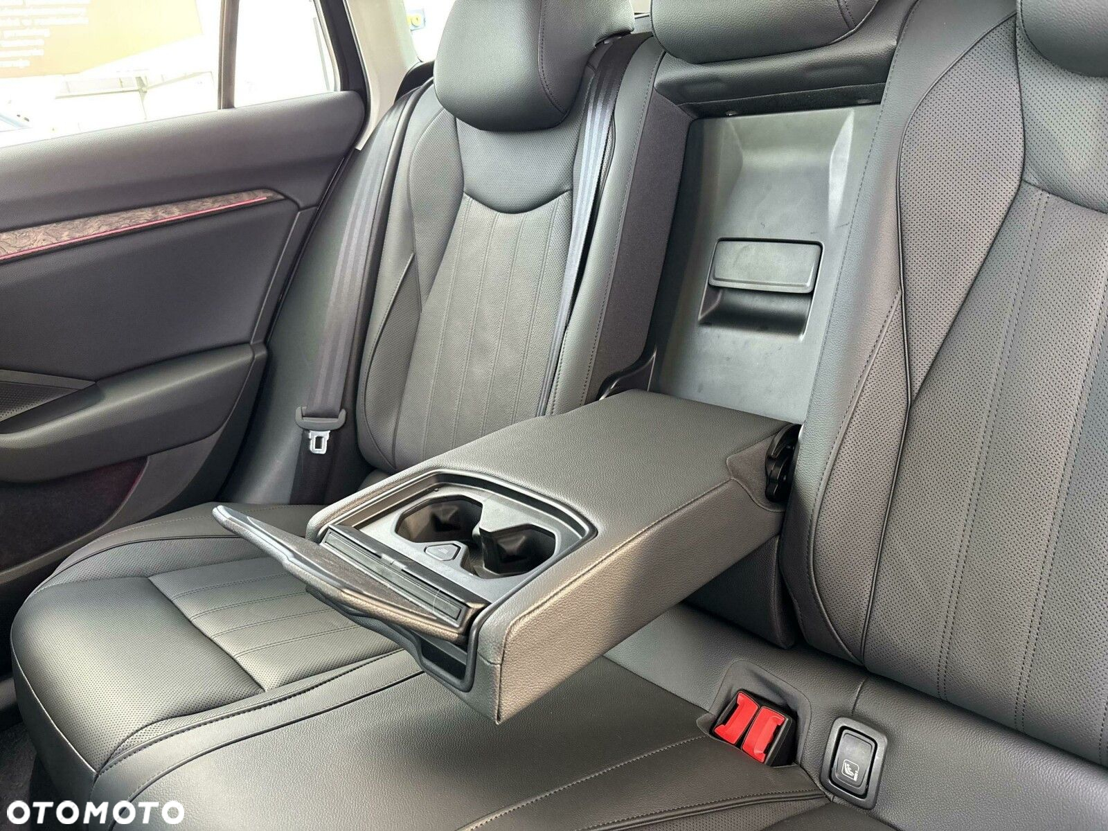 Skoda Superb 2.0 TDI SCR L&K DSG - 31