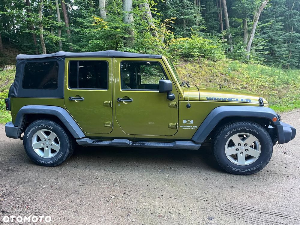 Jeep Wrangler Unlimited 3.8 Automatik Sahara - 3