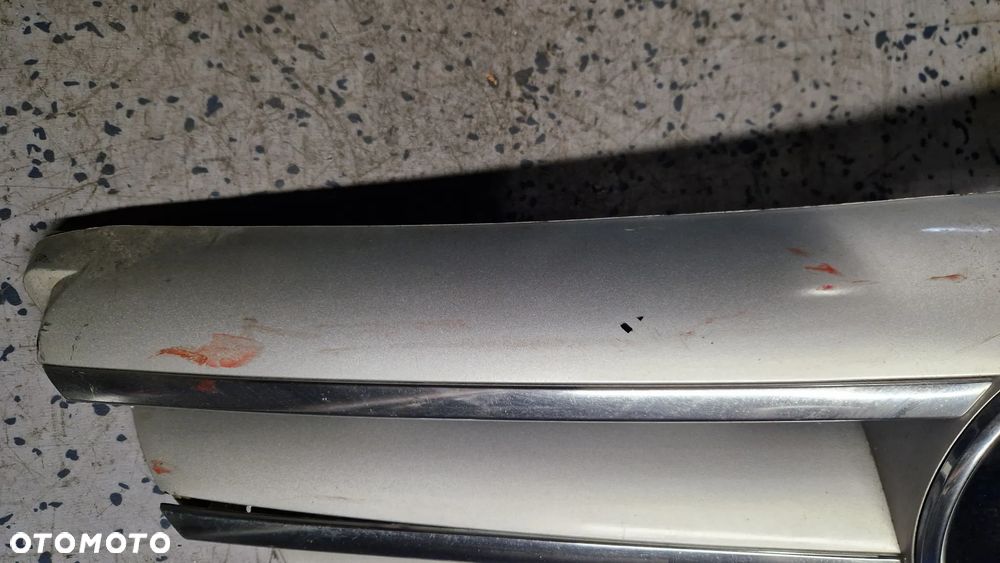 MERCEDES B KLASA W245 LISTWA ATRAPY CHROM GÓRNY - 1