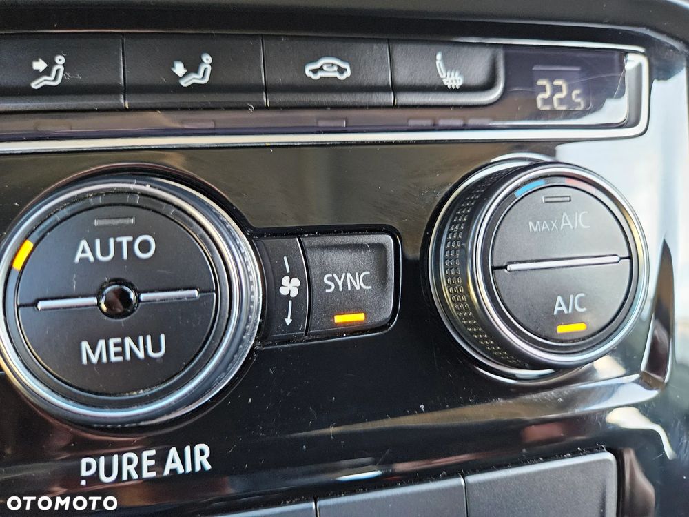 Volkswagen Touran 2.0 TDI SCR (BlueMotion Technology) Highline - 17