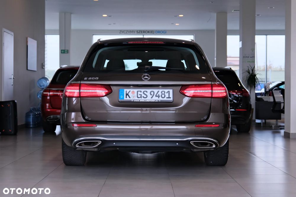 Mercedes-Benz Klasa E 200 T 9G-TRONIC Avantgarde - 8