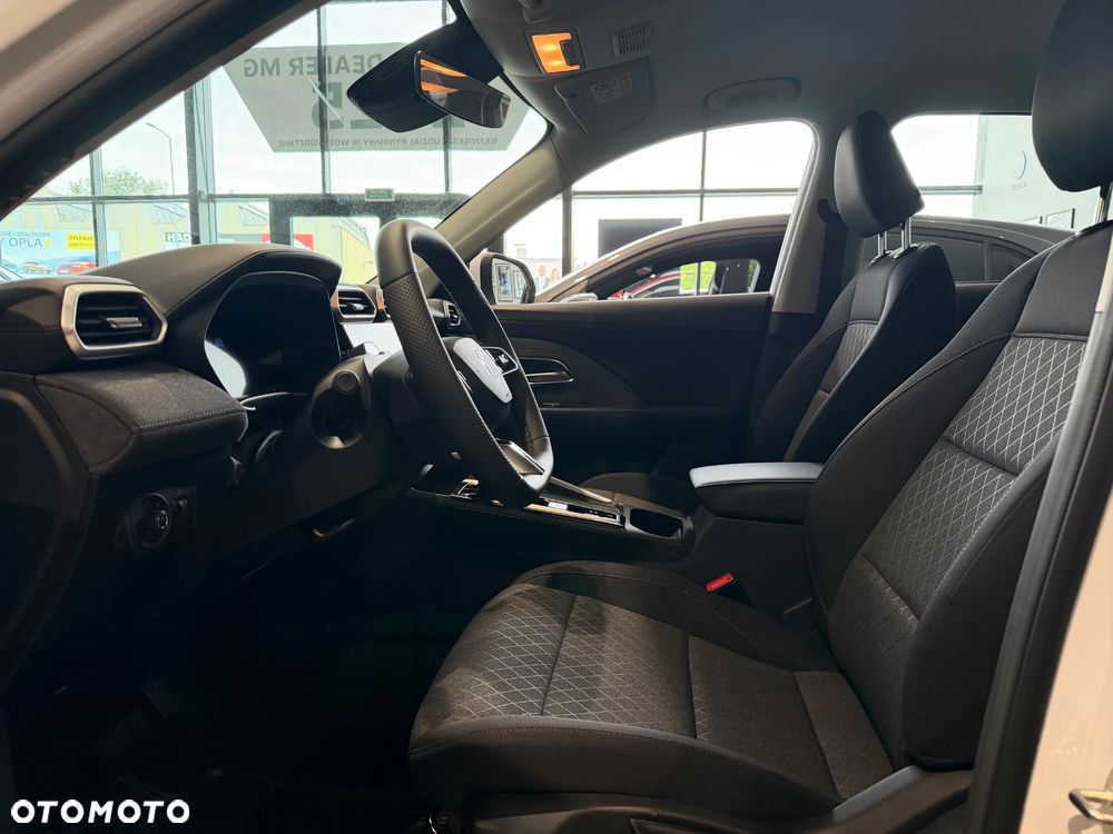 MG ZS Hybrid+ - 6