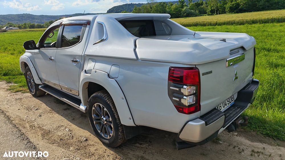 Mitsubishi L200 Double Cab 2.2 DI-D A/T Intense - 4
