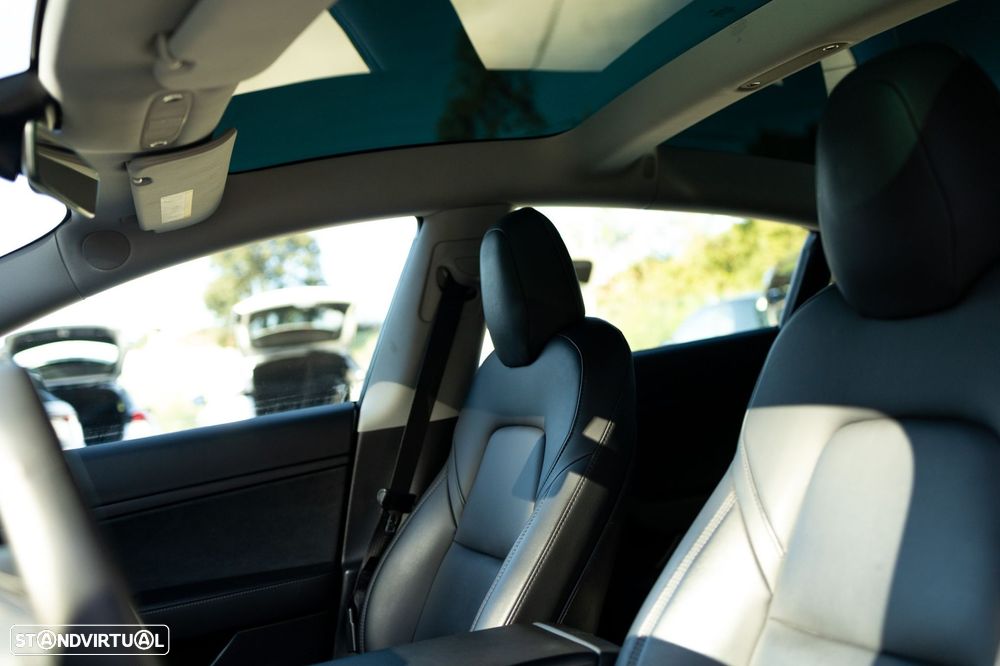 Tesla Model 3 Standard Range Plus RWD - 11