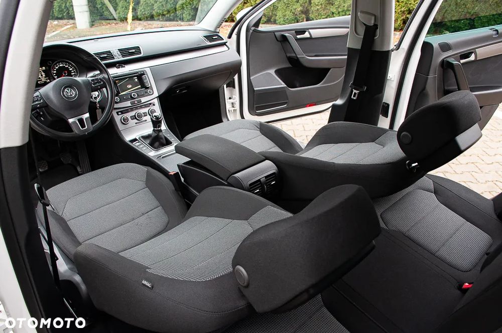 Volkswagen Passat 2.0 Blue TDI SCR Highline - 25