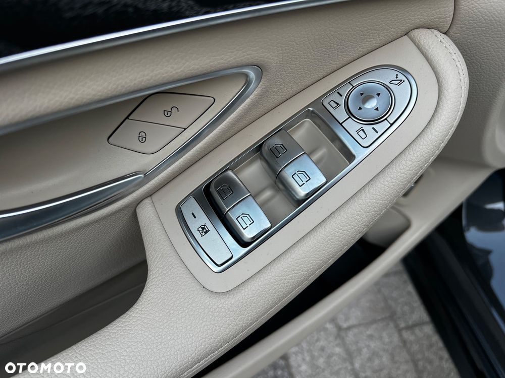 Mercedes-Benz Klasa C 200 4MATIC 9G-TRONIC - 19