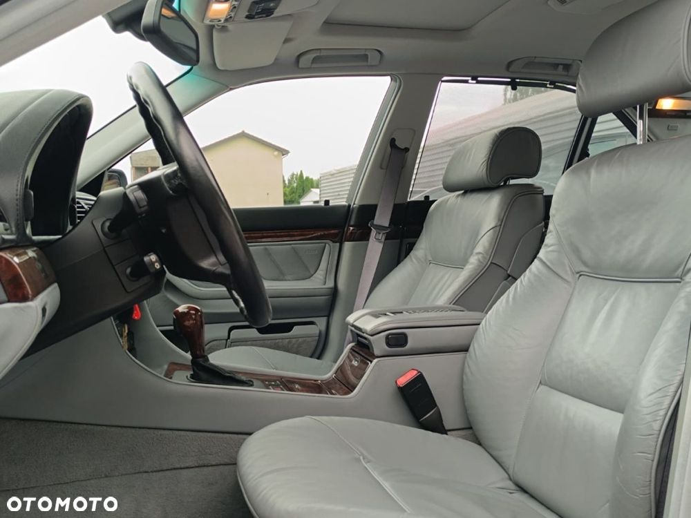BMW Seria 7 750i - 5